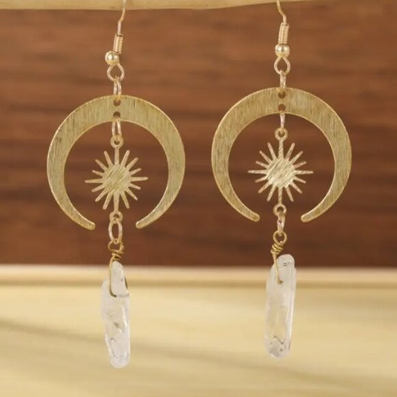 Vintage Boho Hippie Style Gold Plated Sun Moon Synthetic Crystal Dangle Earrings - Picture 1 of 2